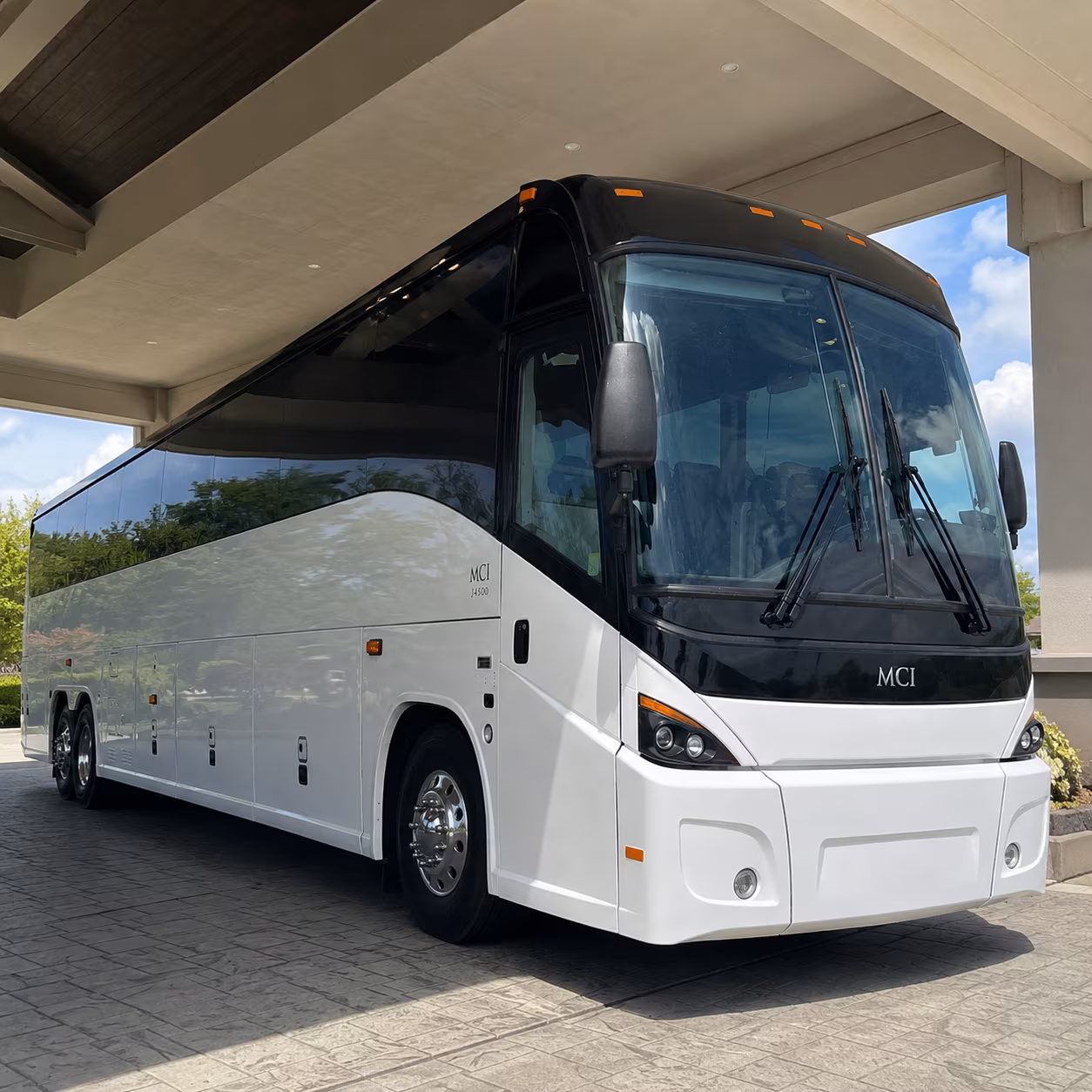 mia and fll pickups know exactly where your group meets the bus